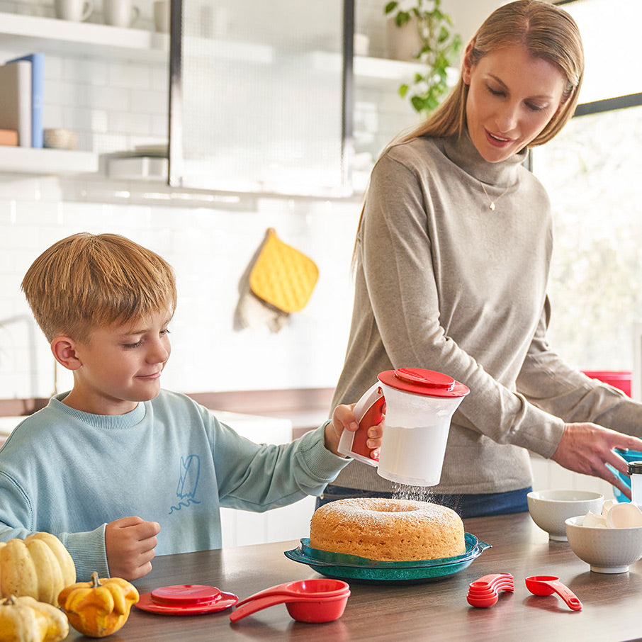 Tupperware® Sift ’N Store | Sifter and Storage Container, 8.8 oz / 250 - Image 3