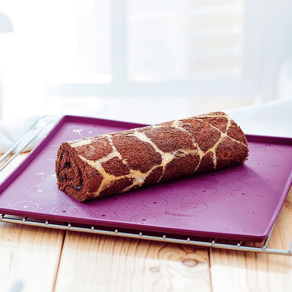 Silicone Baking Sheet with Rim - Image 4